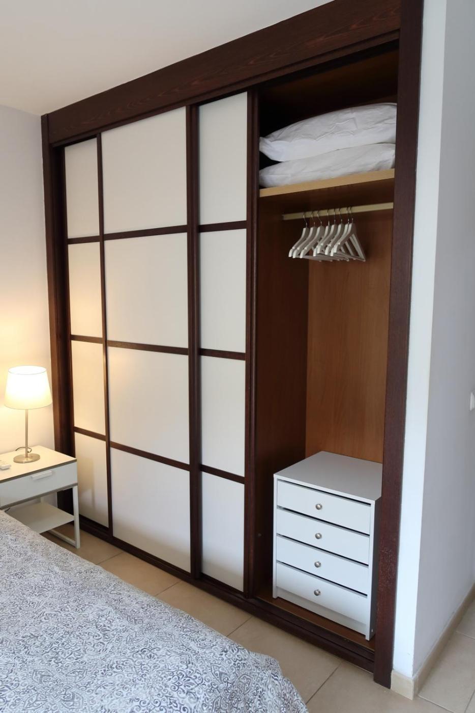 Spacious With Large Private Garden In Mar Apartment